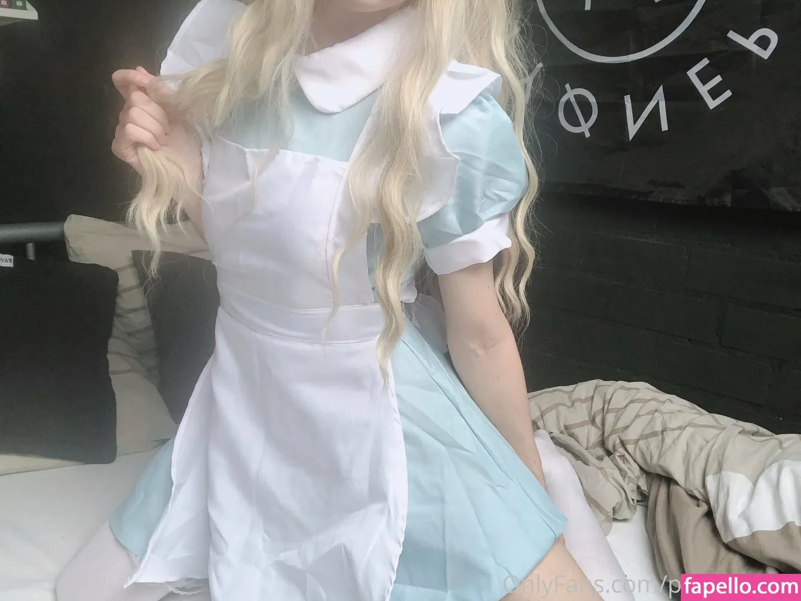 petite-twink Onlyfans Photo Gallery 