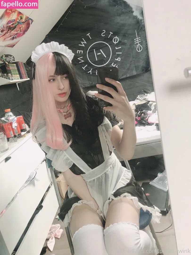 petite-twink Onlyfans Photo Gallery 