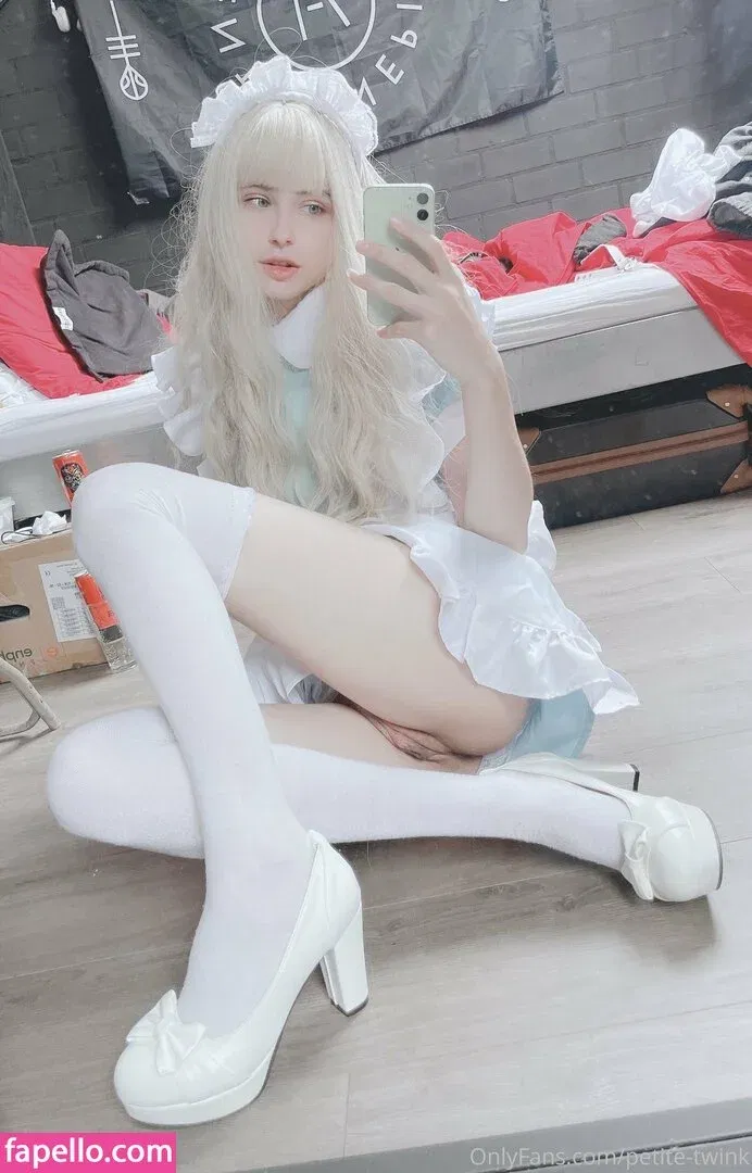 petite-twink Onlyfans Photo Gallery 