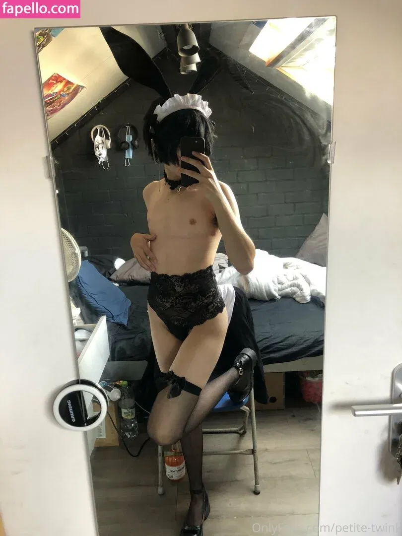 petite-twink Onlyfans Photo Gallery 