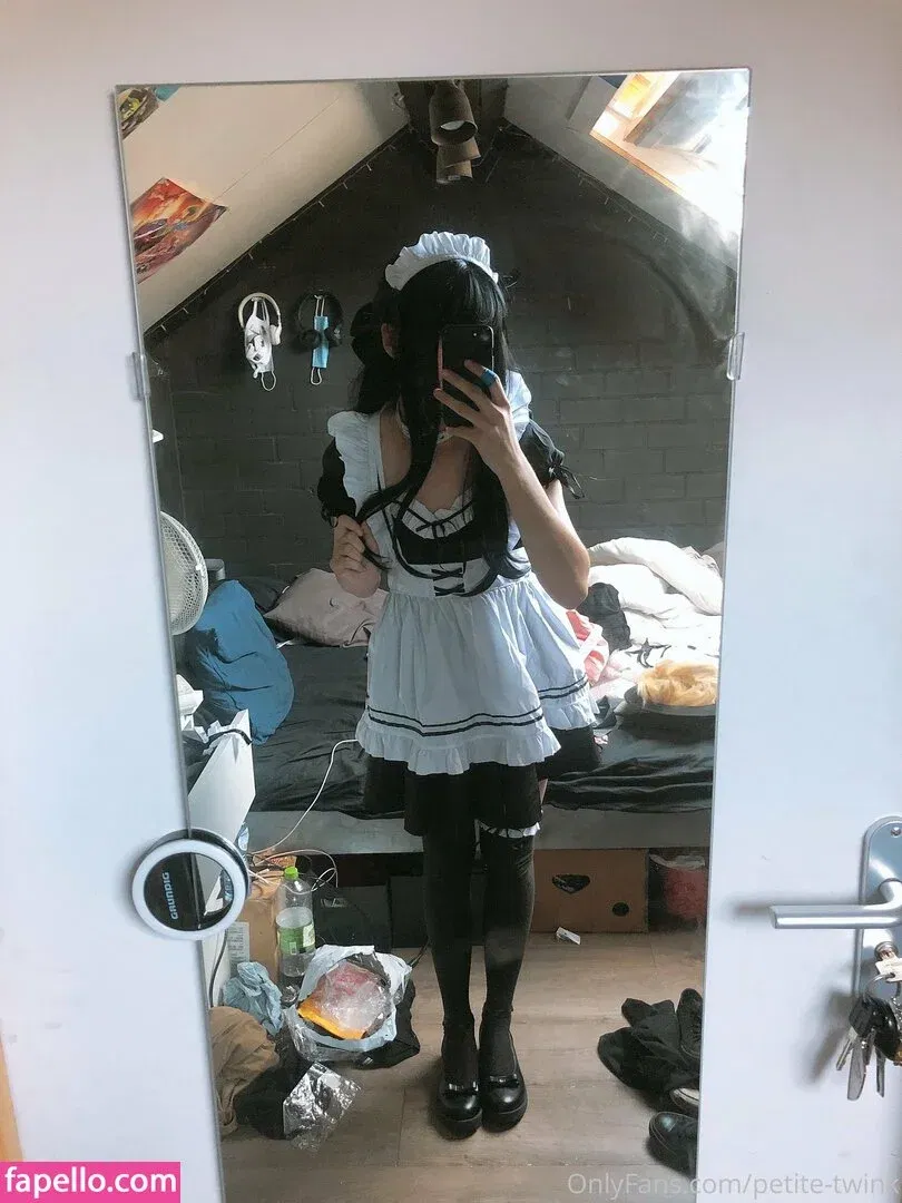 petite-twink Onlyfans Photo Gallery 