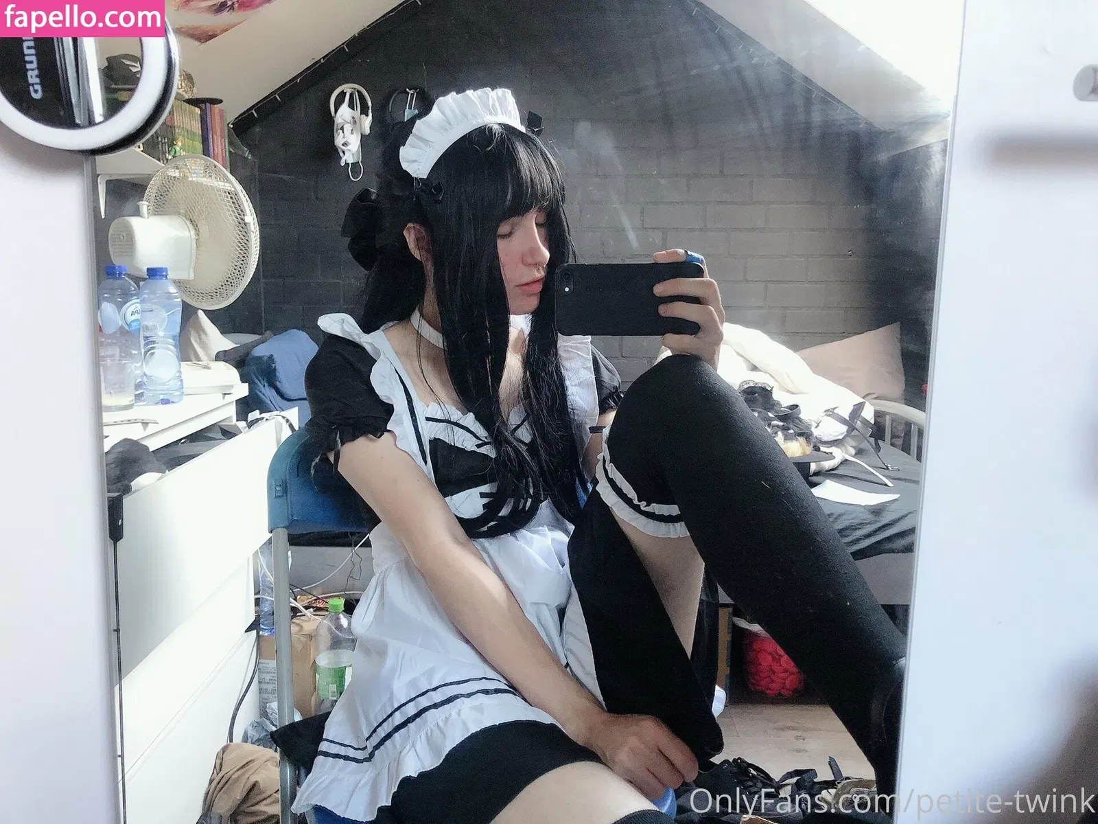 petite-twink Onlyfans Photo Gallery 