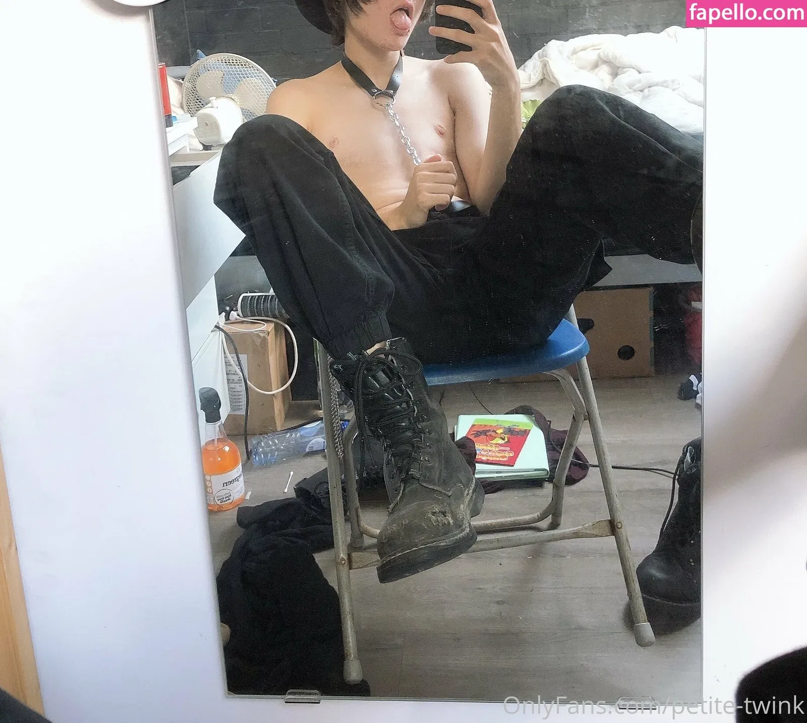 petite-twink Onlyfans Photo Gallery 