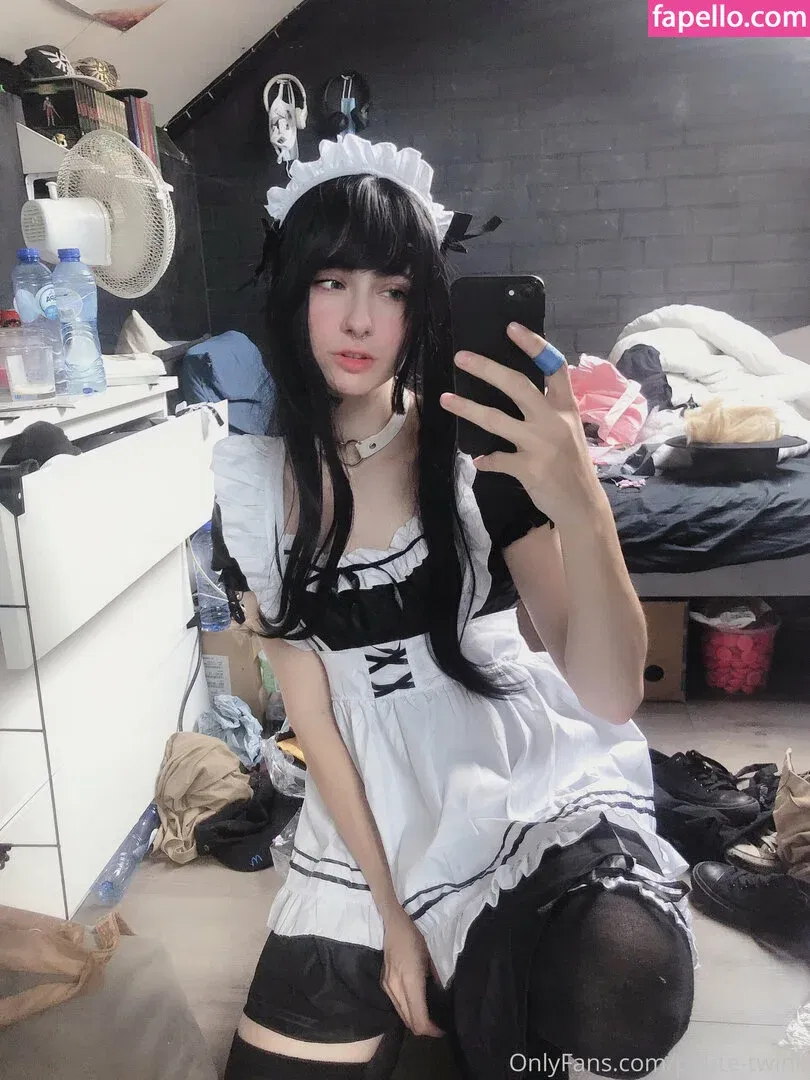 petite-twink Onlyfans Photo Gallery 