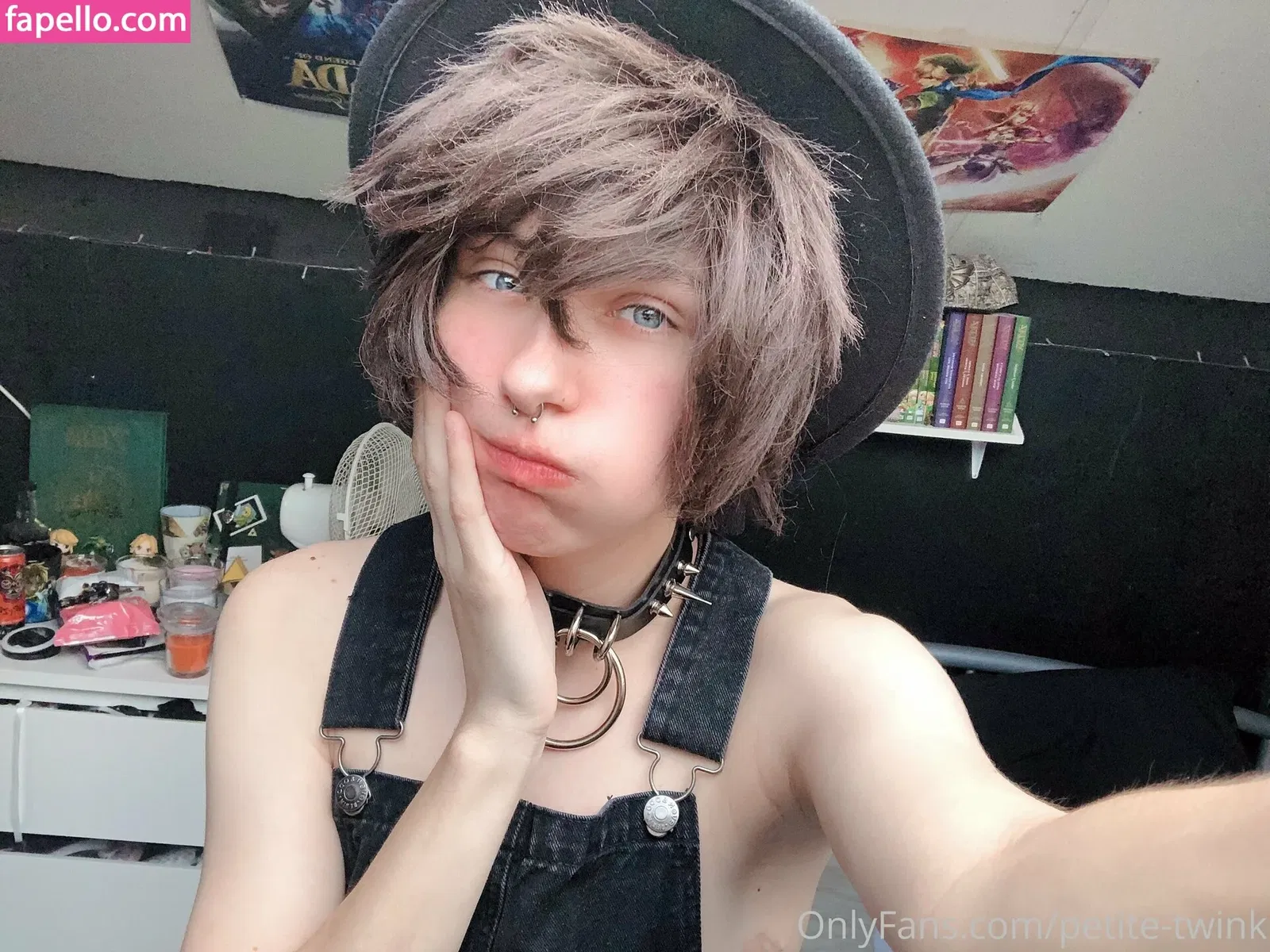 petite-twink Onlyfans Photo Gallery 