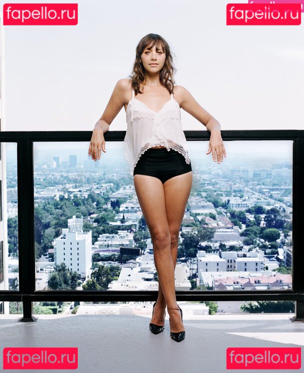 Rashida Jones / rashidajones Onlyfans Photo Gallery 