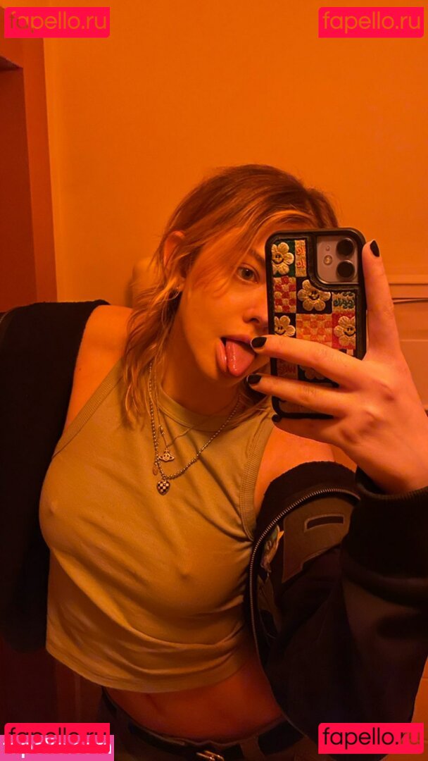 Granitsysterty / Kira Rausch / dirty_knix Onlyfans Photo Gallery 