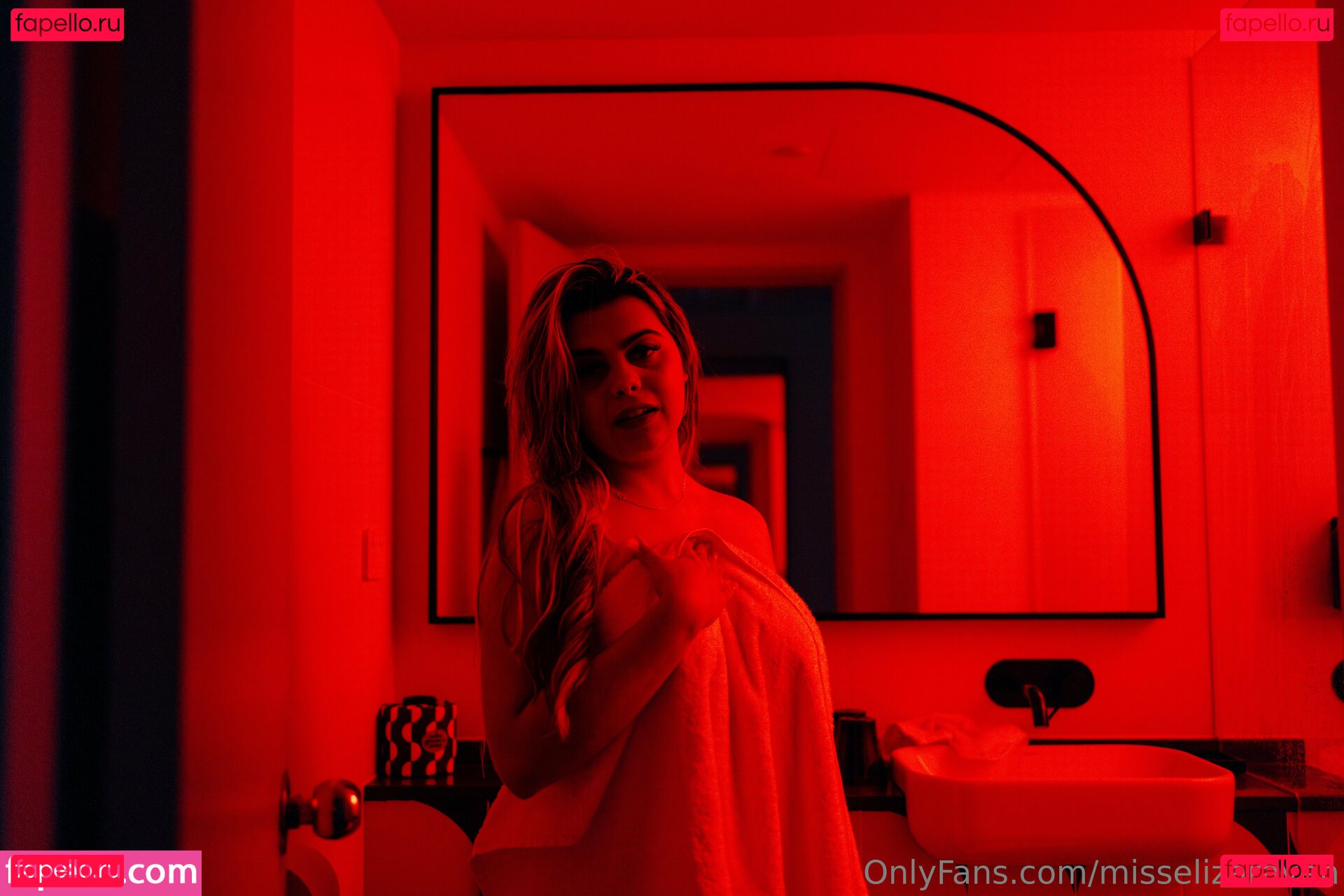 misselizarae_ / misselizaraven Onlyfans Photo Gallery 