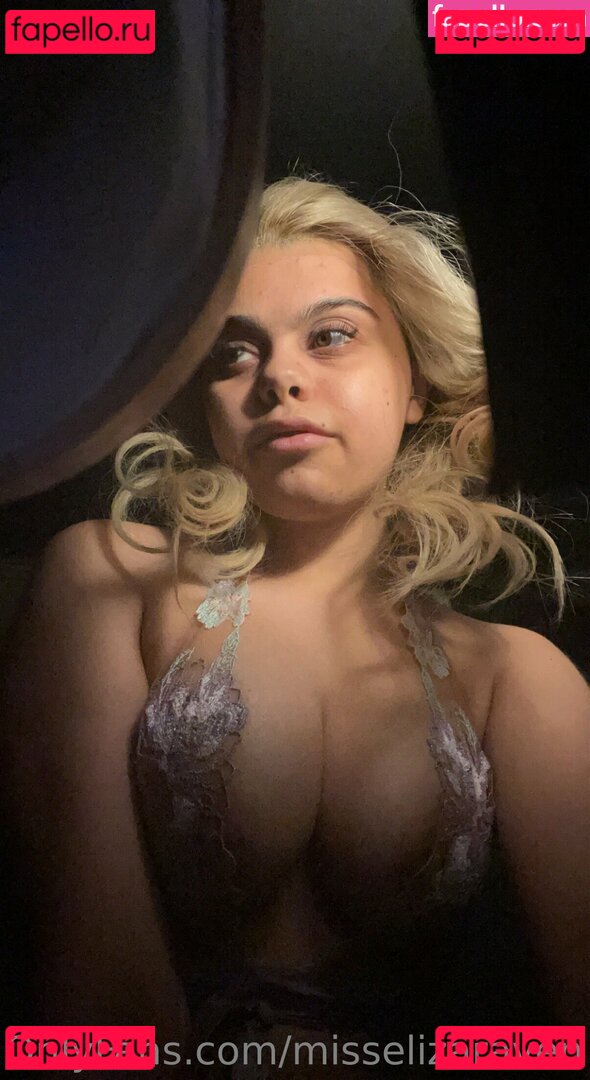 misselizarae_ / misselizaraven Onlyfans Photo Gallery 