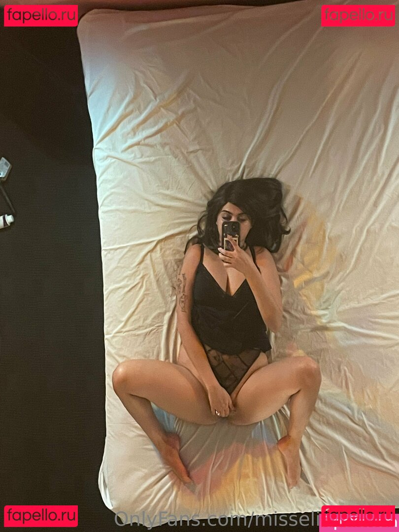 misselizarae_ / misselizaraven Onlyfans Photo Gallery 