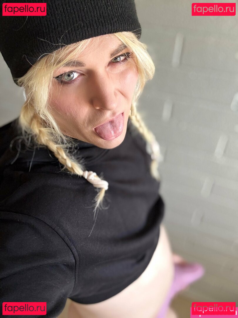 deadlythighs Onlyfans Photo Gallery 