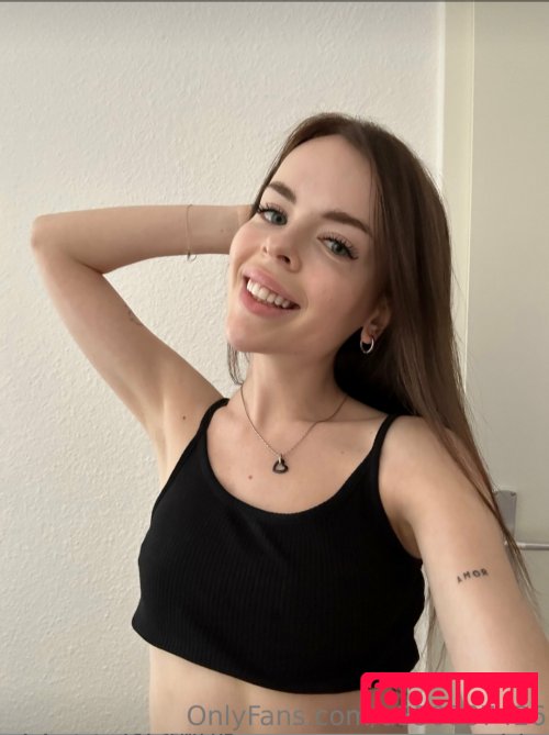 chloecuttieee Nude Onlyfans Photo 37