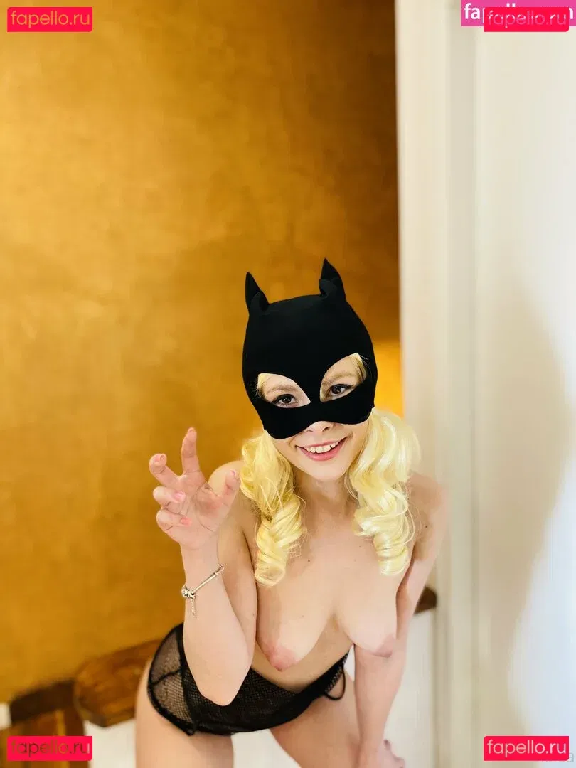 pisica Onlyfans Photo Gallery 