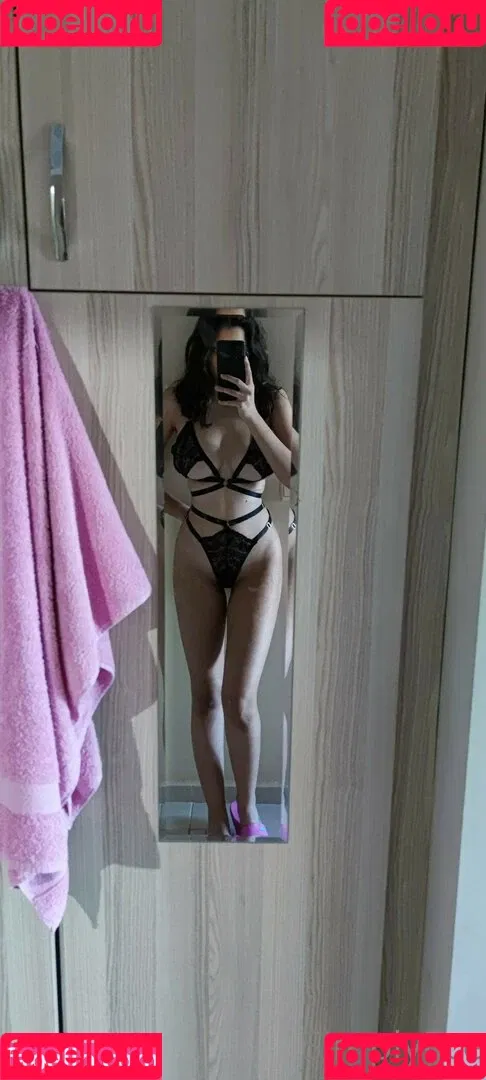 AngelEce Onlyfans Photo Gallery 