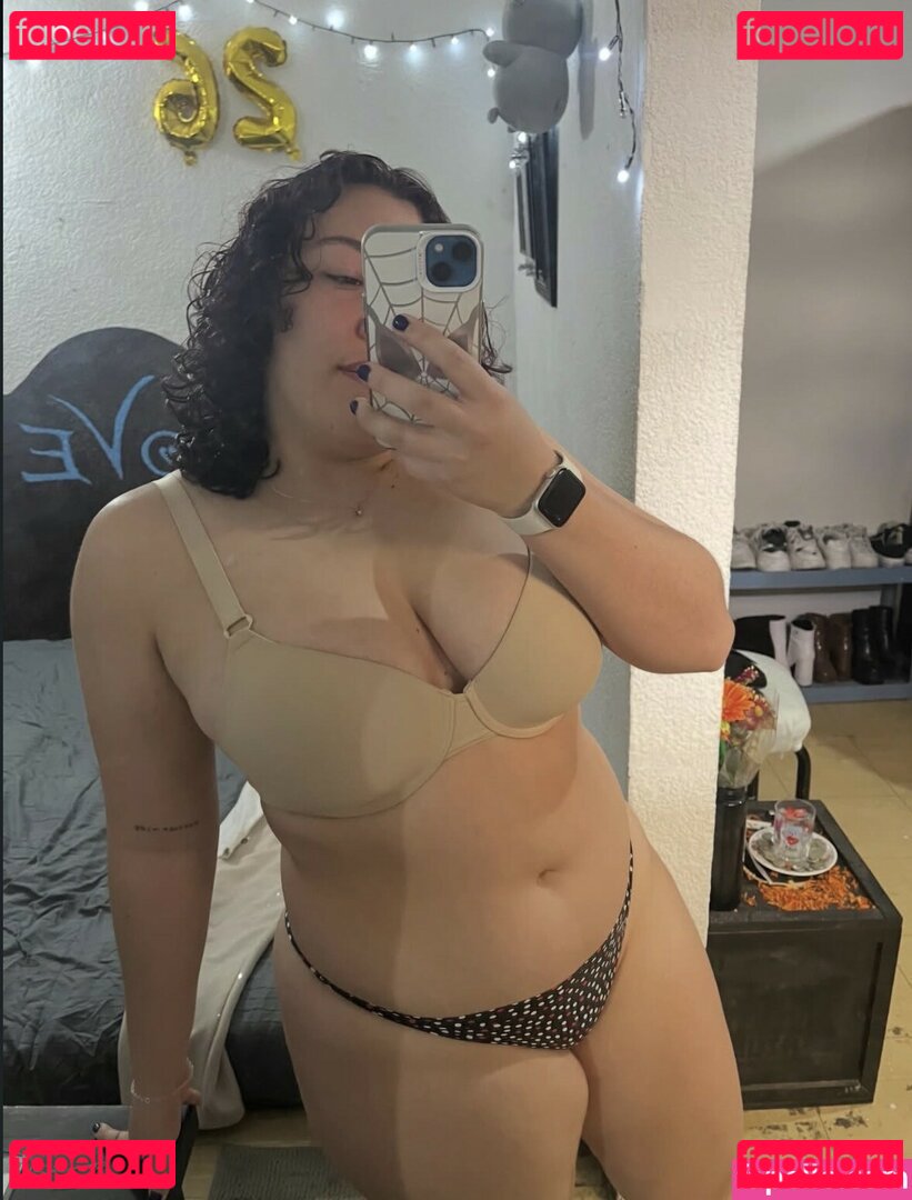 Kissglow / _kissglow