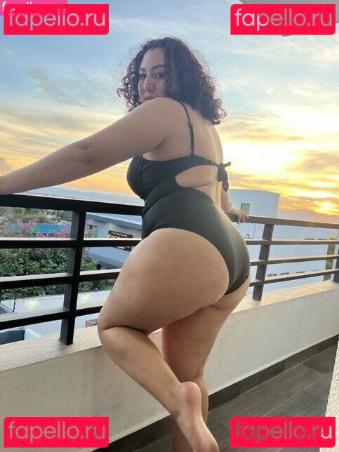 Kissglow / _kissglow Onlyfans Photo Gallery 