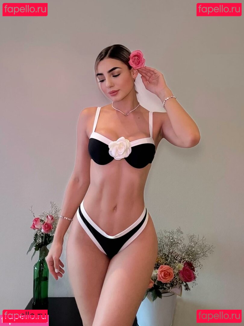 Asisazer Onlyfans Photo Gallery 