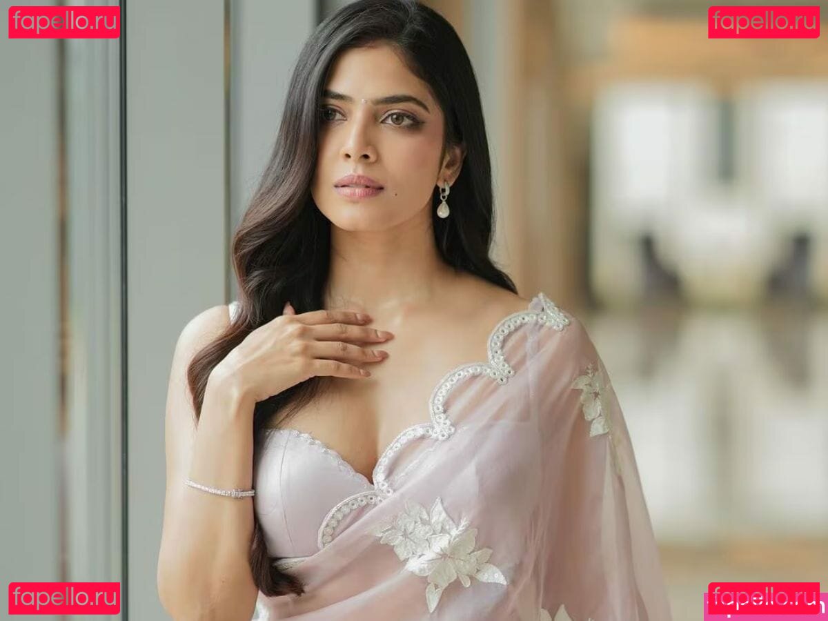 Malavika / MalavikaM_ / theun.toldchapters Onlyfans Photo Gallery 