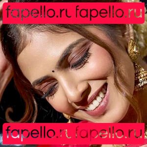 Malavika / MalavikaM_ / theun.toldchapters Onlyfans Photo Gallery 