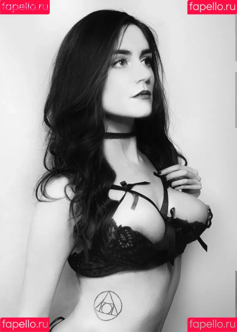 Ocean Heart ASMR Onlyfans Photo Gallery 