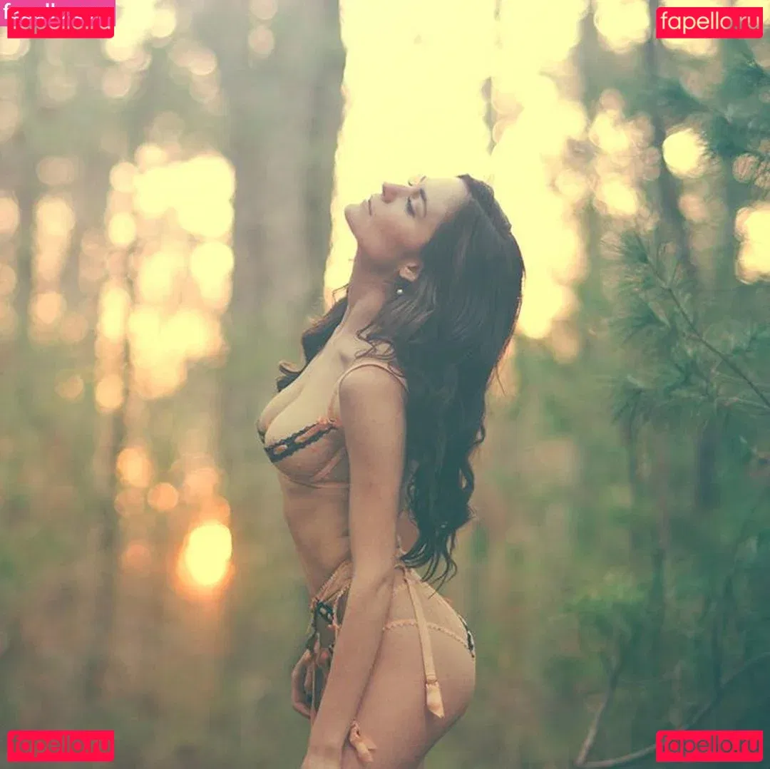 Ocean Heart ASMR Onlyfans Photo Gallery 