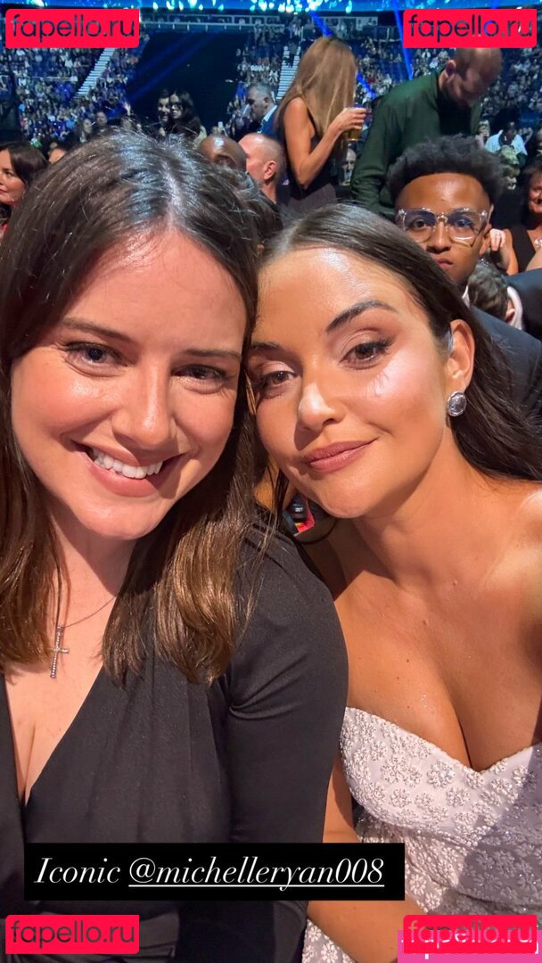 Michelle Ryan / michelleryanau / missryanirish Onlyfans Photo Gallery 