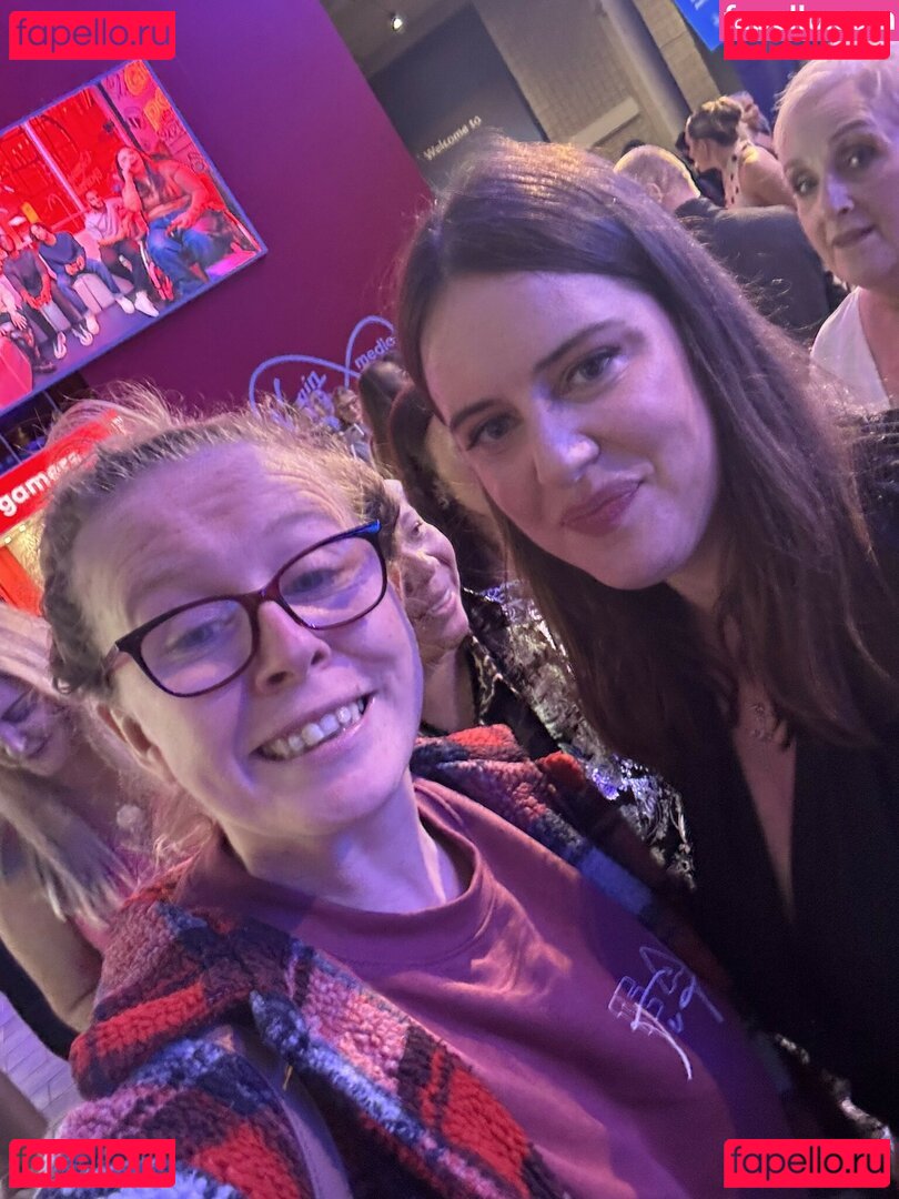 Michelle Ryan / michelleryanau / missryanirish Onlyfans Photo Gallery 