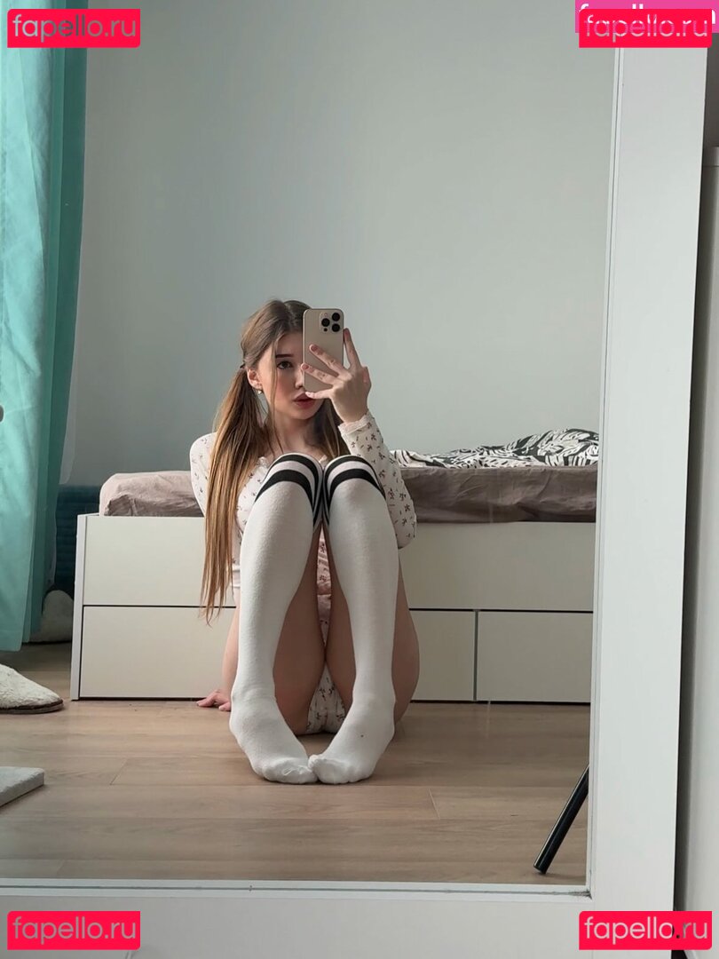 Sienna Moore / adayinsienna Onlyfans Photo Gallery 