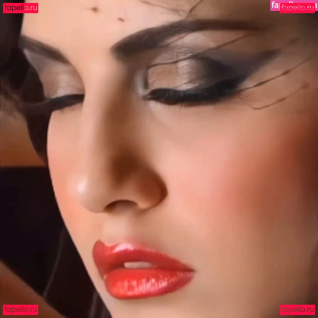 Sunny Leone Onlyfans Photo Gallery 