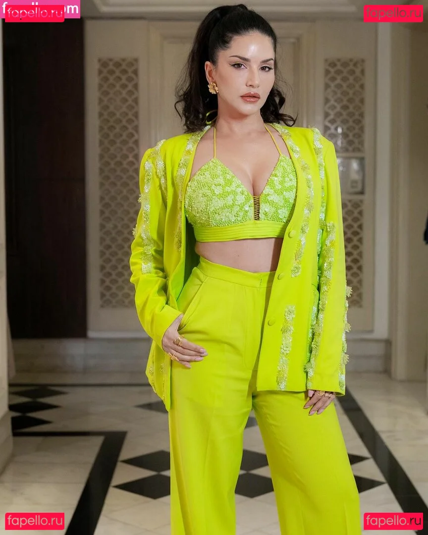 Sunny Leone Onlyfans Photo Gallery 