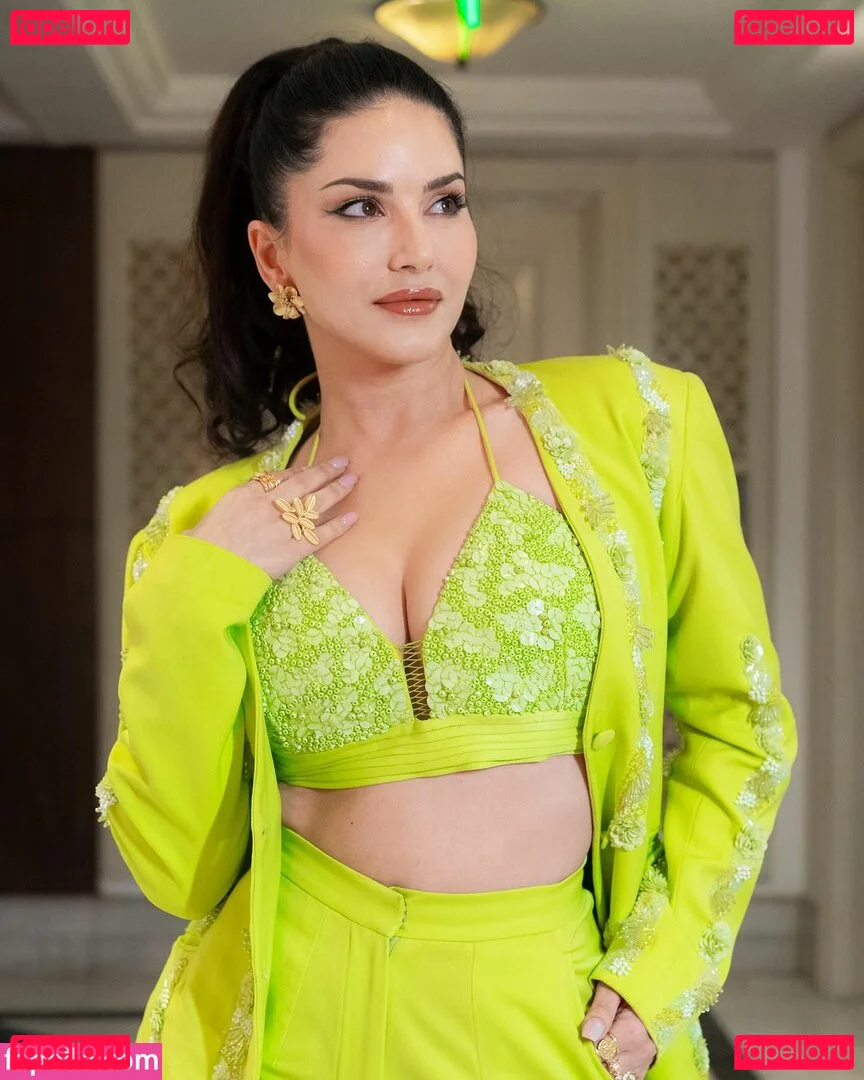 Sunny Leone Onlyfans Photo Gallery 