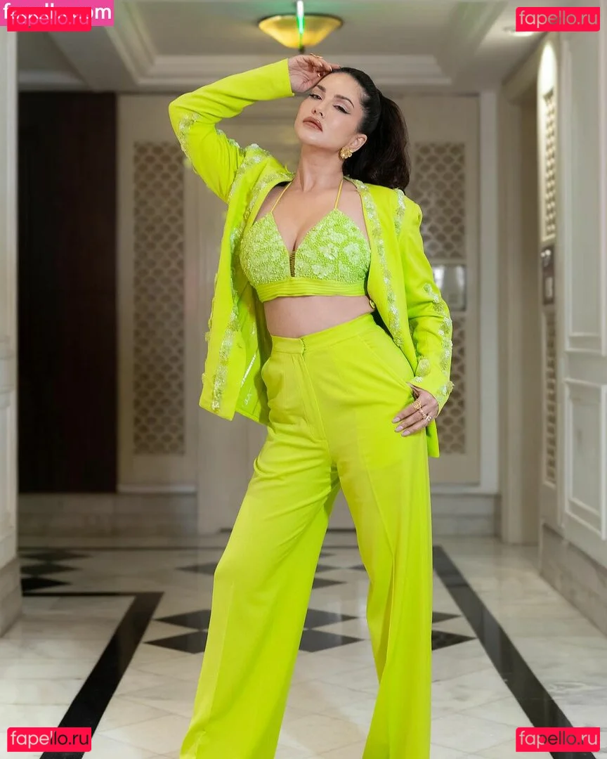 Sunny Leone Onlyfans Photo Gallery 