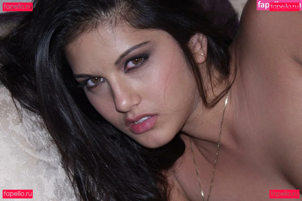 Sunny Leone Onlyfans Photo Gallery 