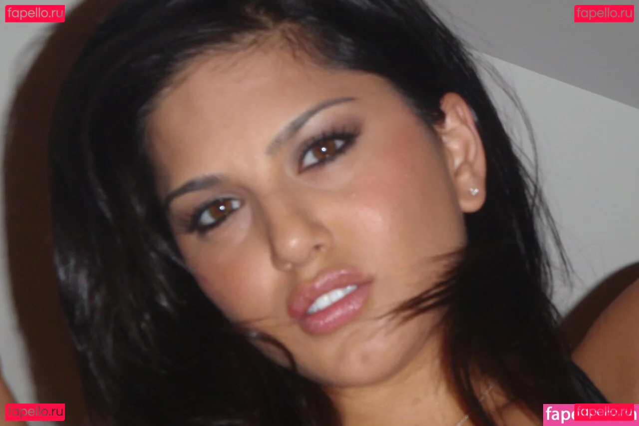 Sunny Leone Onlyfans Photo Gallery 