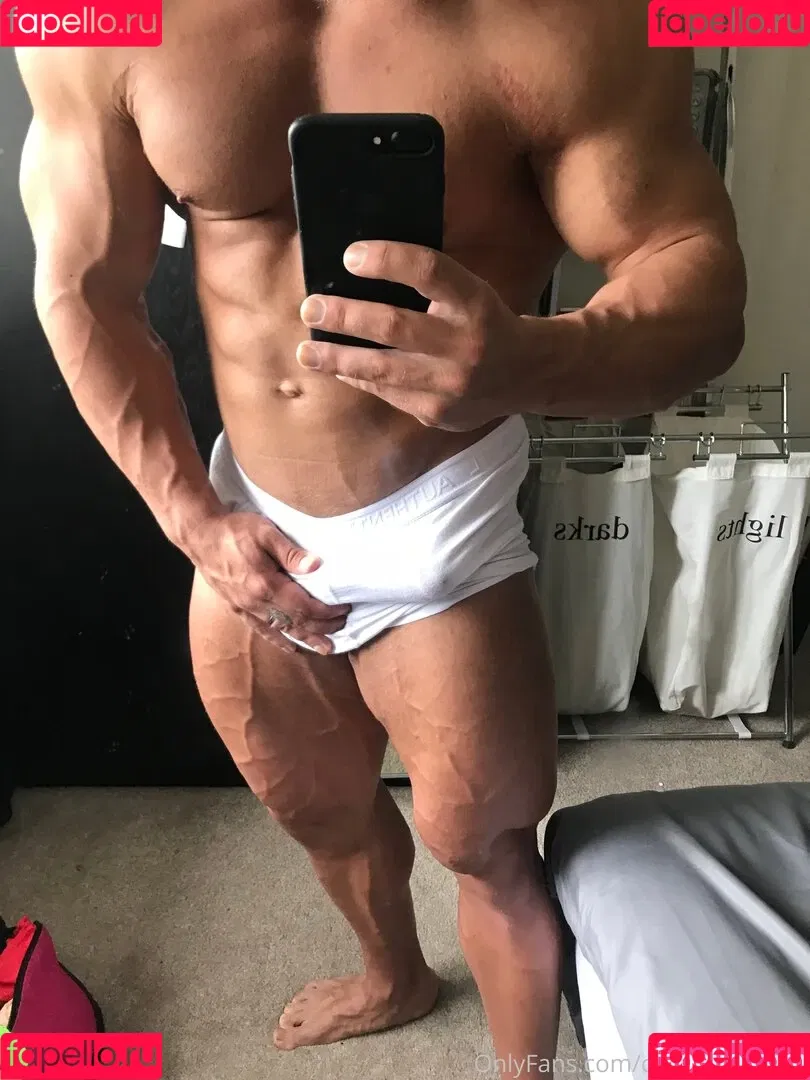 drewalexander Onlyfans Photo Gallery 