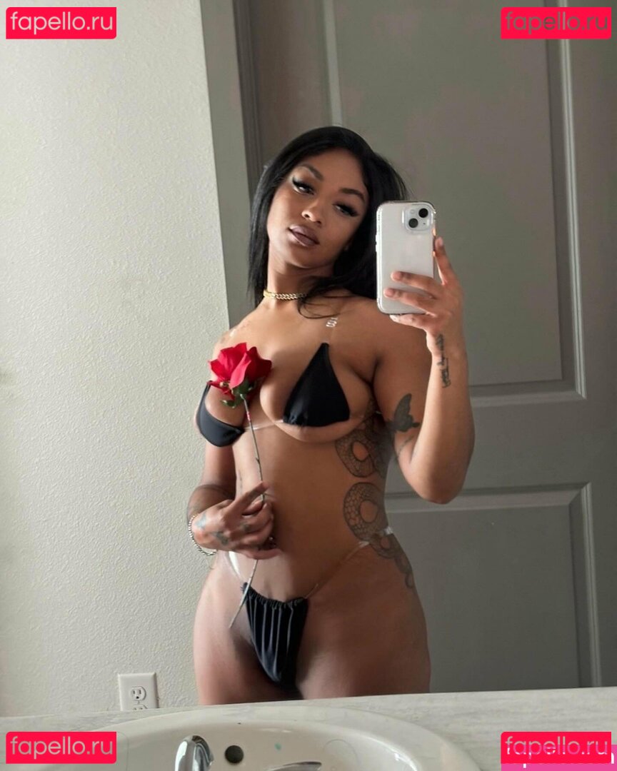 Briafaye / bria.faye