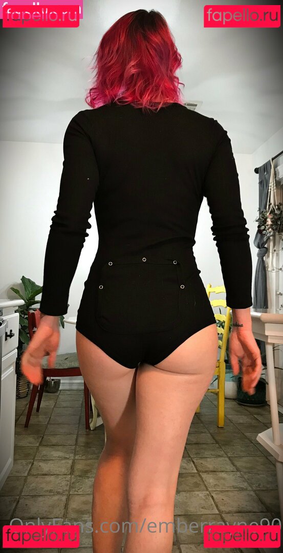 emberrayne90 Onlyfans Photo Gallery 