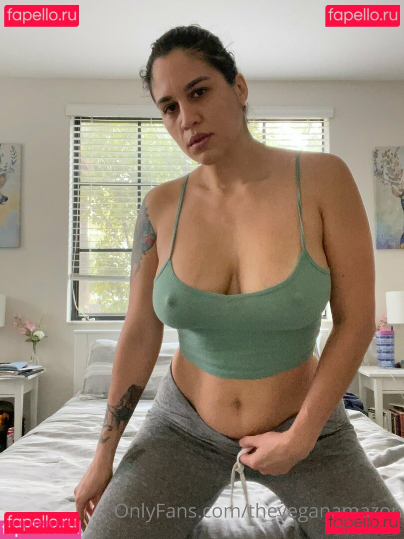 theveganamazon / veggies4four Nude Onlyfans Photo 49