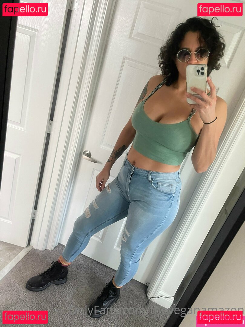 theveganamazon / veggies4four Nude Onlyfans Photo 46
