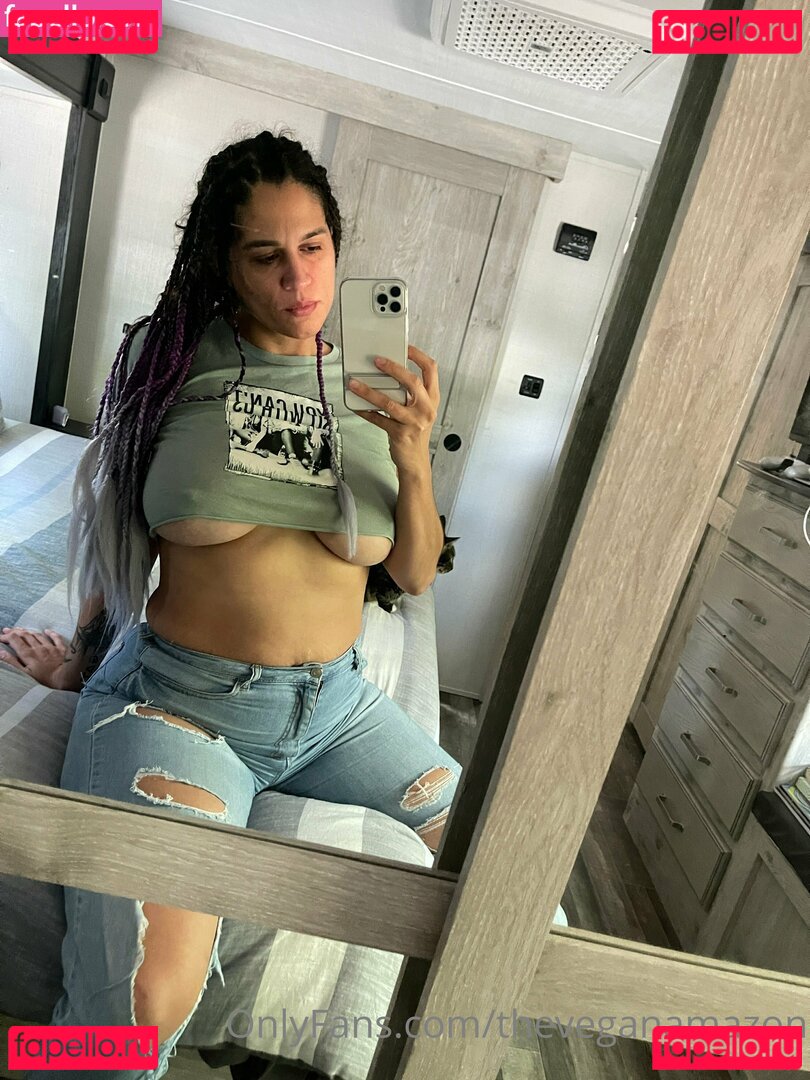 theveganamazon / veggies4four Nude Onlyfans Photo 36