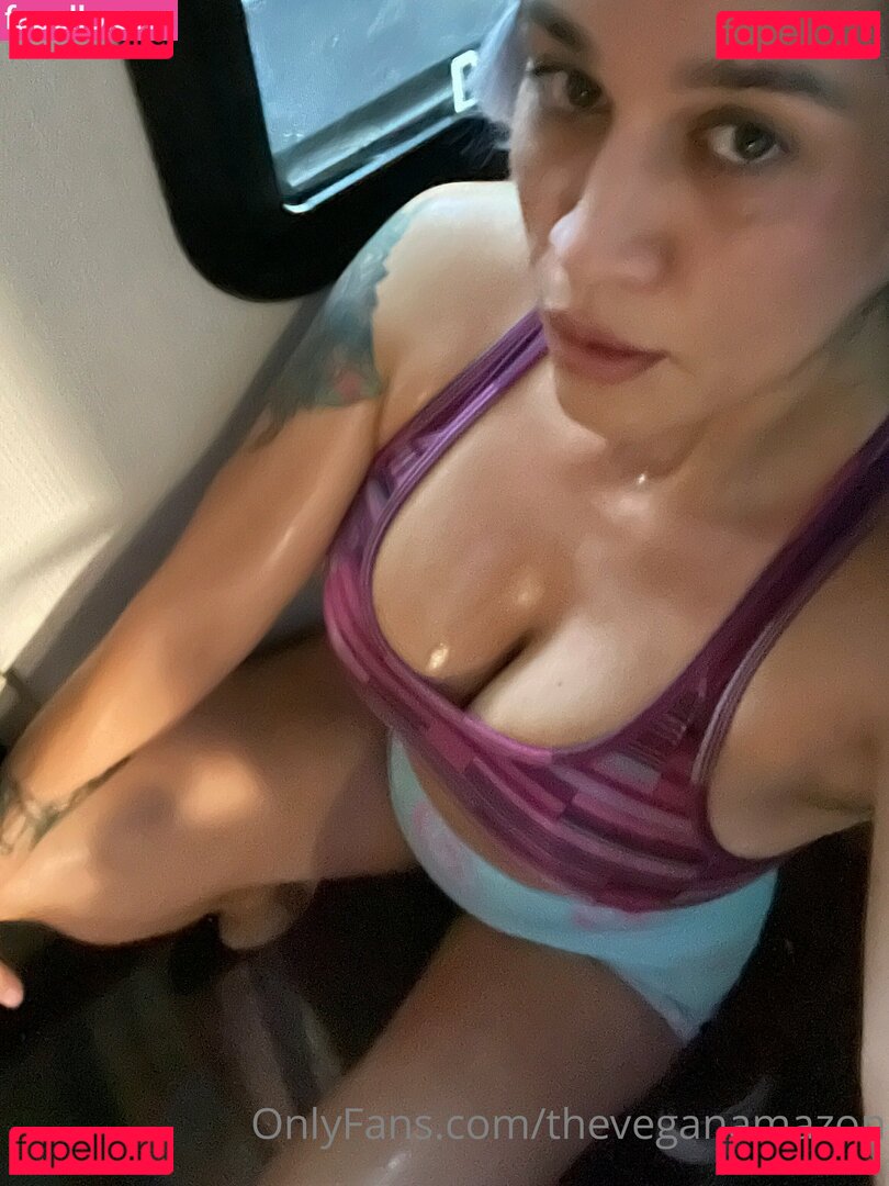 theveganamazon / veggies4four Nude Onlyfans Photo 32