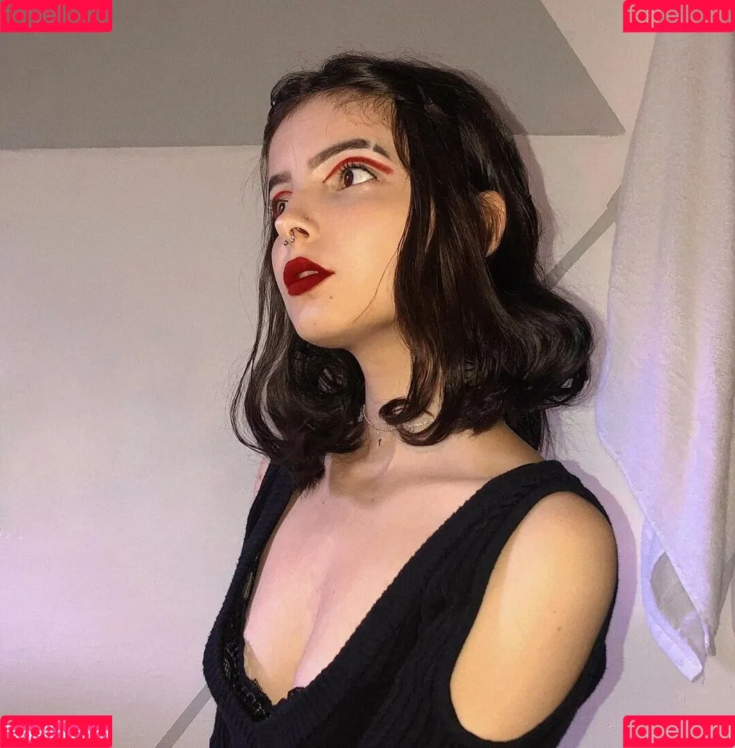 Victoria Ribeiro Onlyfans Photo Gallery 