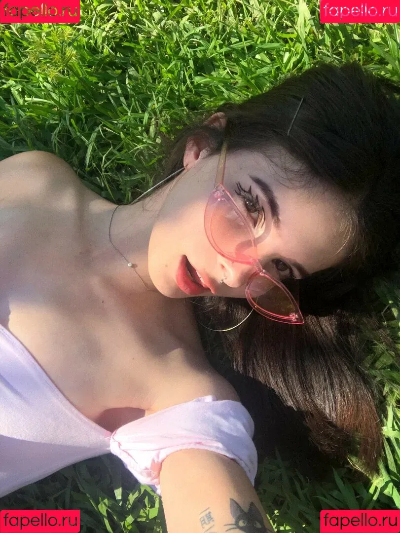 Victoria Ribeiro Onlyfans Photo Gallery 