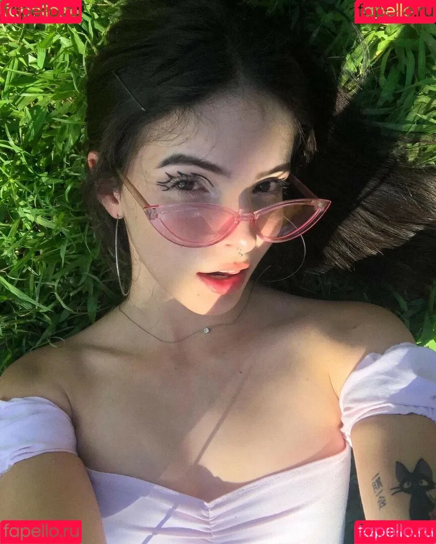 Victoria Ribeiro Onlyfans Photo Gallery 