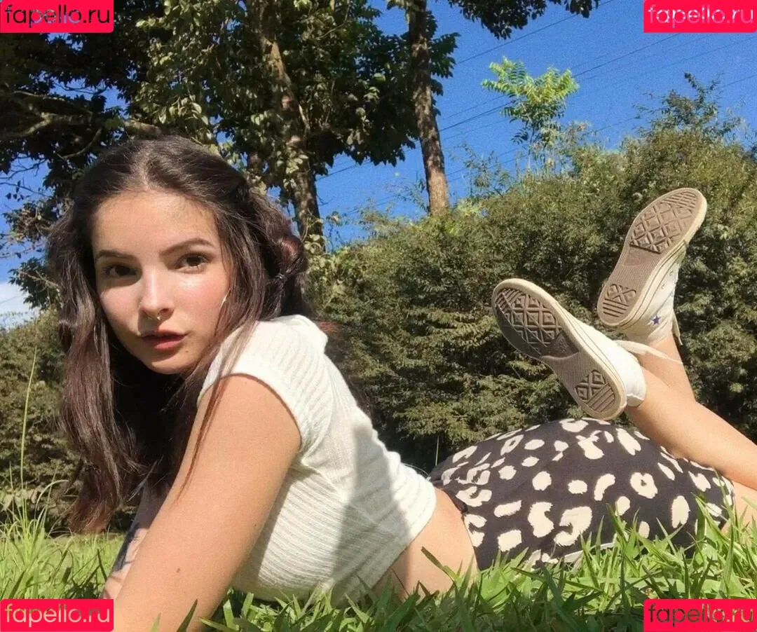 Victoria Ribeiro Onlyfans Photo Gallery 