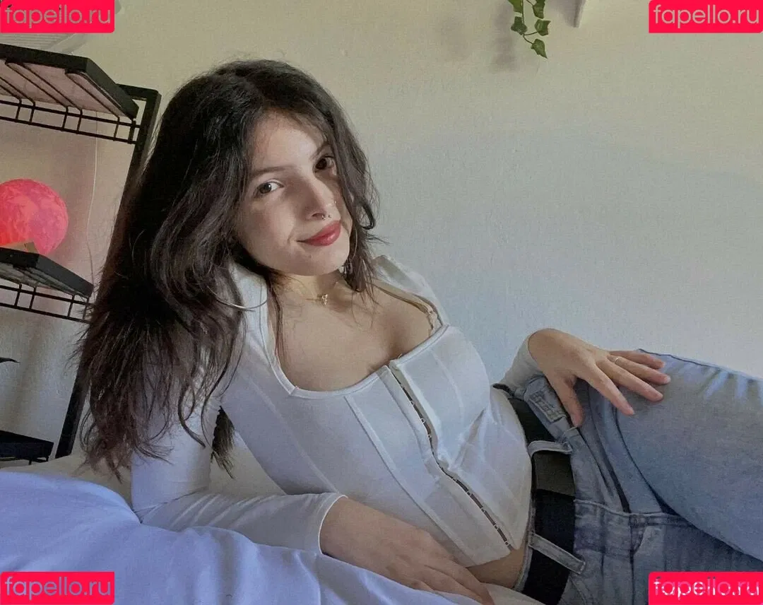 Victoria Ribeiro Onlyfans Photo Gallery 