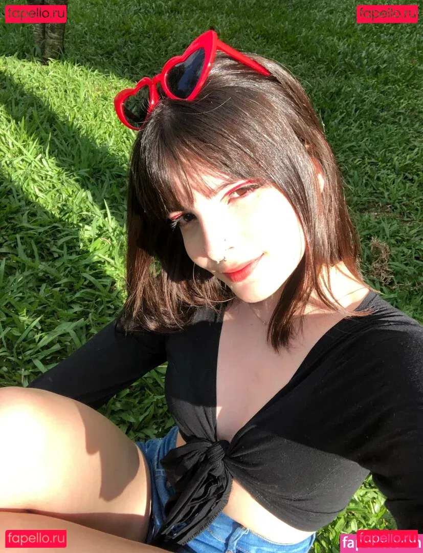 Victoria Ribeiro Onlyfans Photo Gallery 