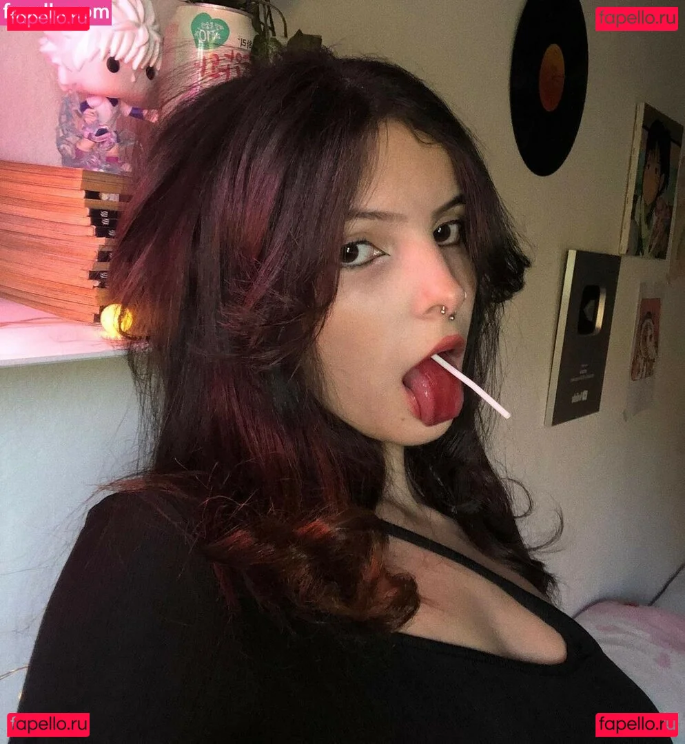 Victoria Ribeiro Onlyfans Photo Gallery 