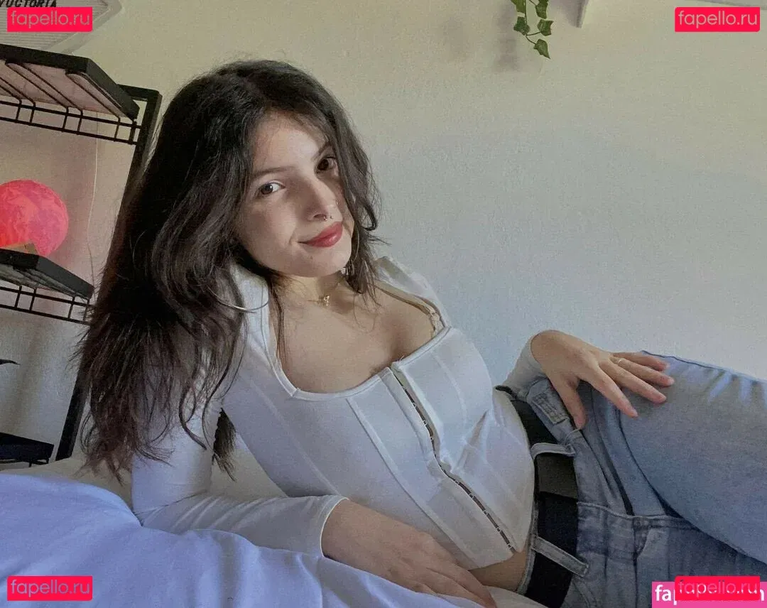 Victoria Ribeiro Onlyfans Photo Gallery 