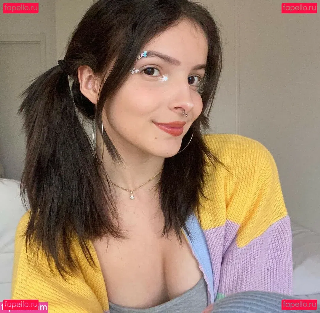 Victoria Ribeiro Onlyfans Photo Gallery 